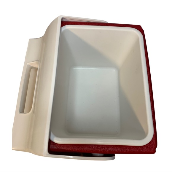Igloo Playmate Mini Cooler Red/White - Picture 5 of 5